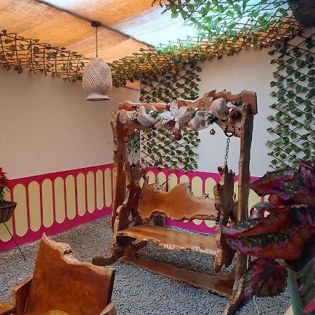 ホテル Hostal Casa Madrigal フィランディア エクステリア 写真