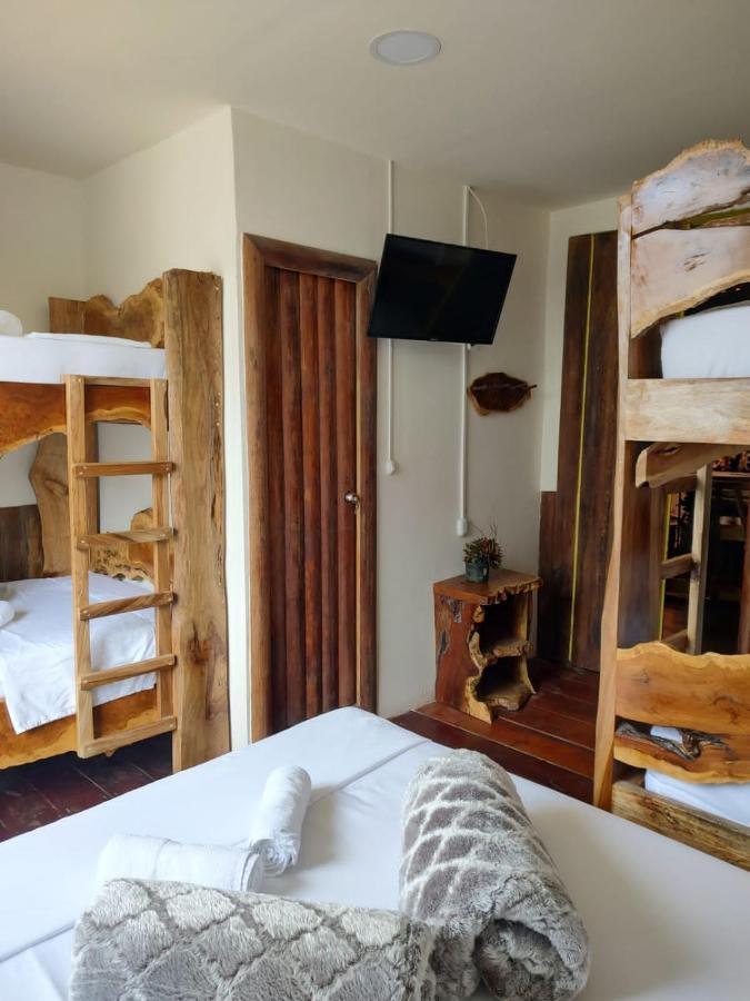 ホテル Hostal Casa Madrigal フィランディア エクステリア 写真