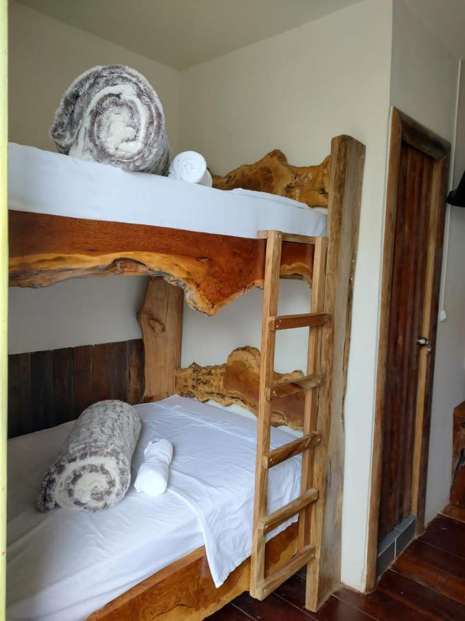 ホテル Hostal Casa Madrigal フィランディア エクステリア 写真