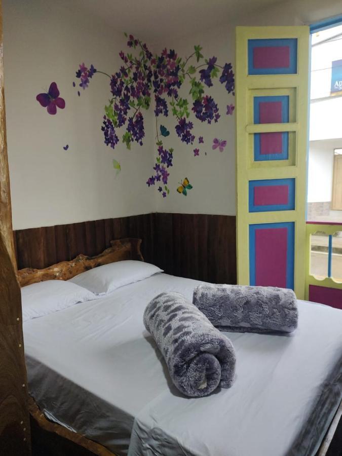 ホテル Hostal Casa Madrigal フィランディア エクステリア 写真